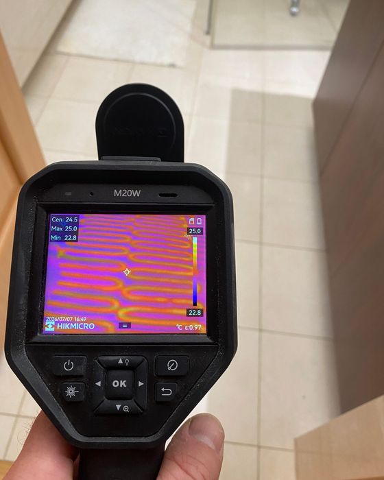 Kontrola ogrzewania podłogowego kamerą termowizyjną HIKMICRO M20W